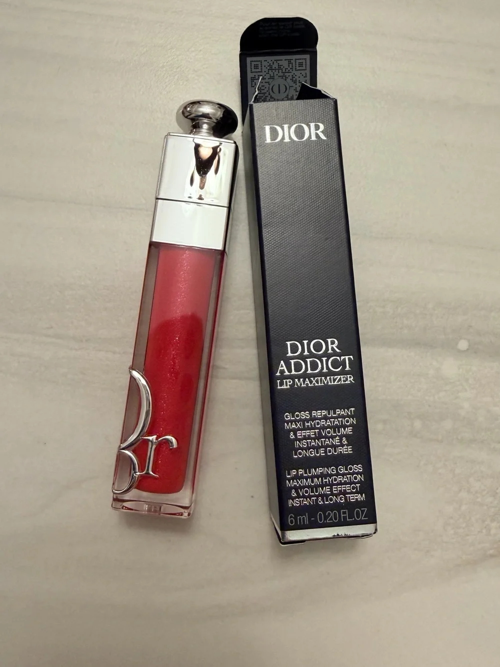 Dior Lip Gloss in shimmer Strawberry 005